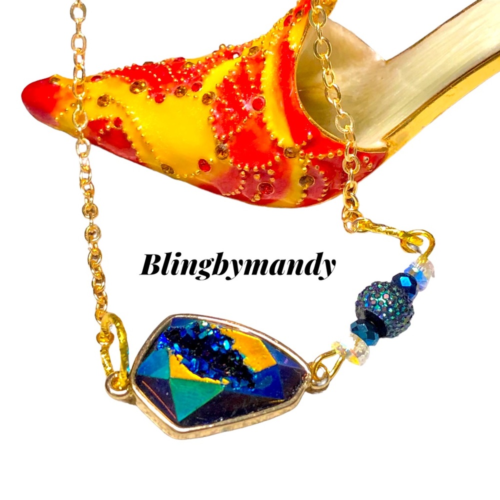 💕Gorgeous iridescent druzy necklace/pendant, yellow gold chain, sapphire blue